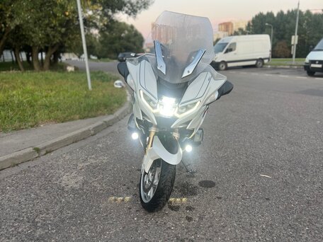 2022 BMW R 1250 RT, белый, 2350000 рублей, вид 2