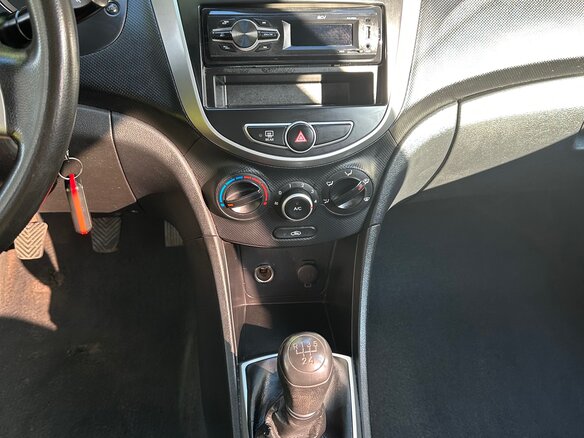 2013 Hyundai Solaris I, синий - вид 15