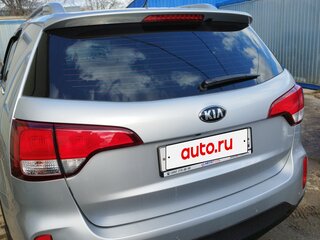 2014 Kia Sorento II Рестайлинг, серебристый, 2050000 рублей, вид 2