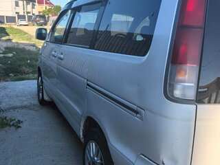 2001 Toyota Town Ace Noah III, белый, 750000 рублей, вид 4