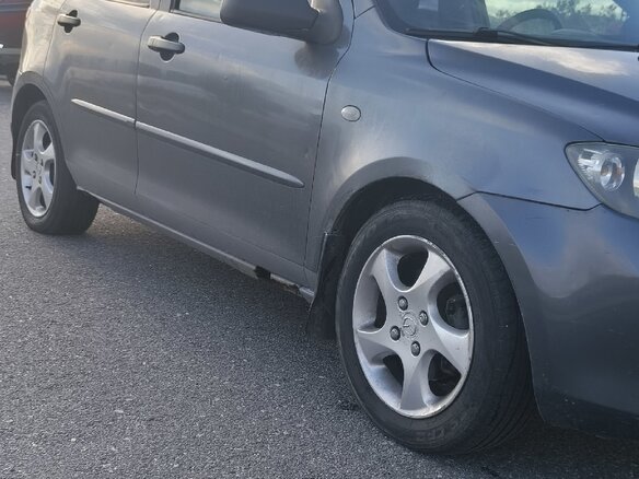2003 Mazda 2 I (DY), серый - вид 2