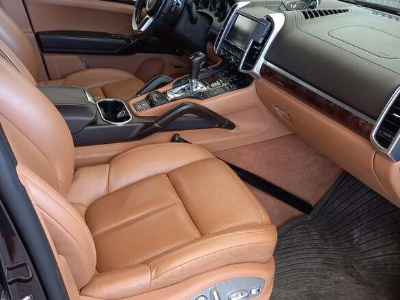 2015 Porsche Cayenne S E-Hybrid II Рестайлинг (958), коричневый, 4000000 рублей - вид 7