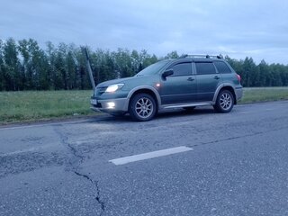 2005 Mitsubishi Outlander I, зелёный, 615000 рублей, вид 4