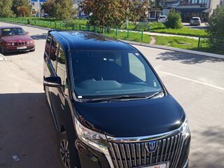 2018 Toyota Esquire I Рестайлинг, чёрный, 2550000 рублей, вид 2