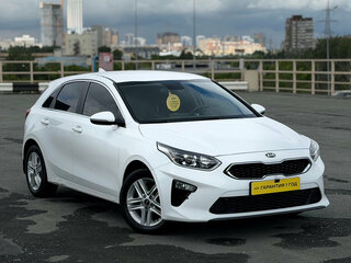 2019 Kia Ceed III, белый, 1609000 рублей, вид 3