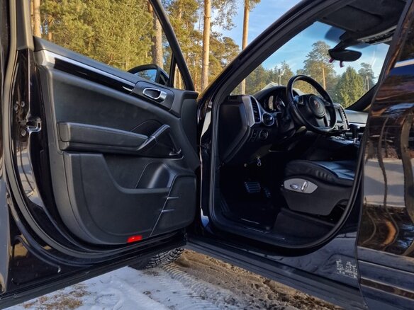 2010 Porsche Cayenne S II (958), чёрный, 3300000 рублей - вид 23