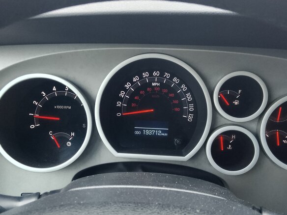 2007 Toyota Tundra CrewMax II, серый, 2100000 рублей - вид 10