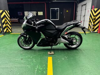 2011 Honda VFR 1200, чёрный, 785000 рублей, вид 2