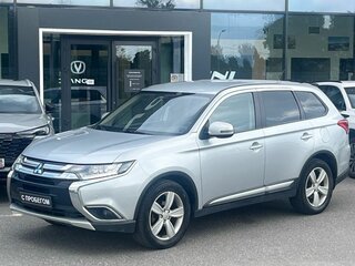 2016 Mitsubishi Outlander III Рестайлинг 2, серебристый, 1349000 рублей, вид 2