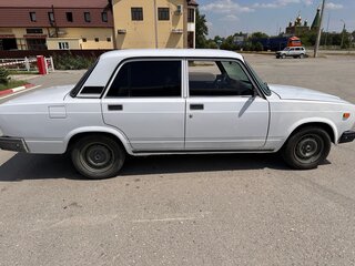 2005 Lada (ВАЗ) 2107, белый, 190000 рублей, вид 2
