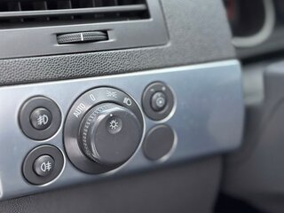 2008 Opel Astra GTC H Рестайлинг, серый, 700000 рублей, вид 4