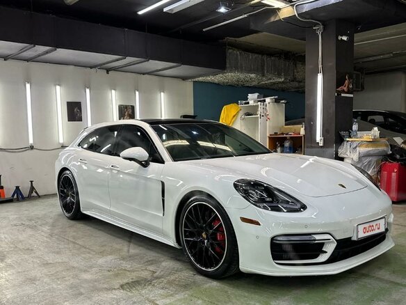 2021 Porsche Panamera 4S Sport Turismo II Рестайлинг, белый, 12000000 рублей - вид 3