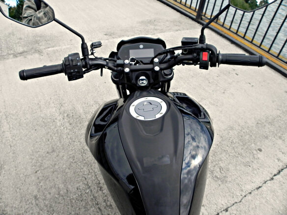 2020 Yamaha FZ25 Fazer, чёрный, 360000 рублей - вид 25