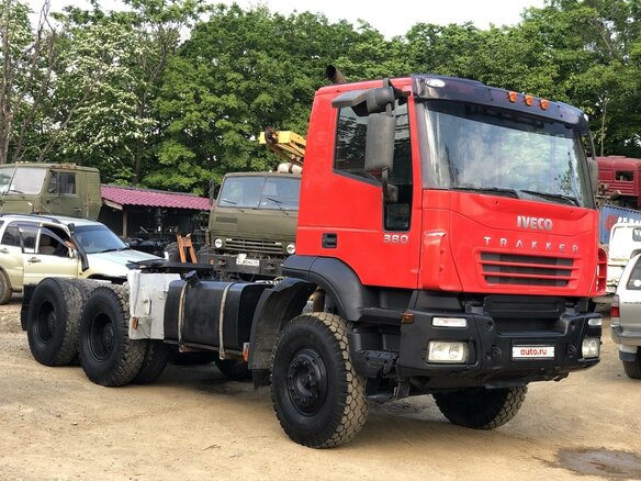 2007 Iveco Trakker, красный, 1700000 рублей - вид 6