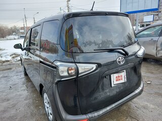 2019 Toyota Sienta II Рестайлинг, чёрный, 1790000 рублей, вид 4