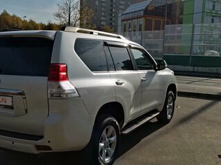 2011 Toyota Land Cruiser Prado 150 Series, белый, 3600000 рублей, вид 3