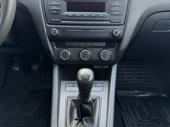 2014 Skoda Octavia III (A7), белый - вид 10