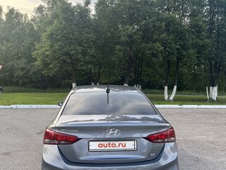2018 Hyundai Solaris II, серый, 970000 рублей, вид 3