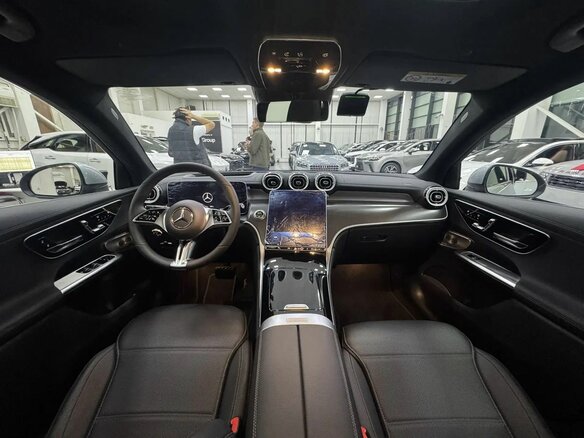 2025 Mercedes-Benz GLC Coupe 300 II (C254), серебристый, 9000000 рублей - вид 6