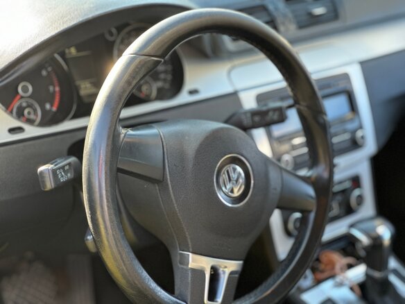 2010 Volkswagen Passat B6, синий, 630000 рублей - вид 8