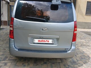 2011 Hyundai Grand Starex I, серый, 1500000 рублей, вид 5