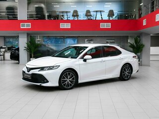 2020 Toyota Camry VIII (XV70), белый, 1850000 рублей, вид 1