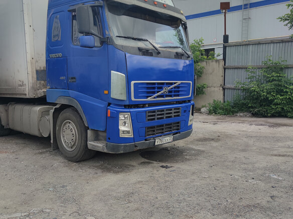 2003 Volvo FH, синий, 2100000 рублей - вид 2