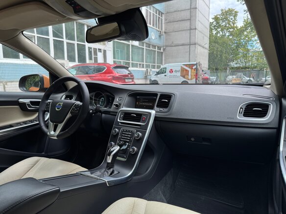 2013 Volvo S60 II Рестайлинг, оранжевый - вид 23