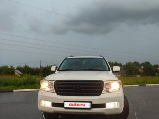 2010 Toyota Land Cruiser 200 Series, белый, 3350000 рублей, вид 2