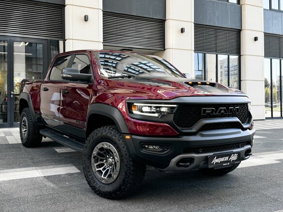 2024 Ram 1500 Crew Cab TRX V, красный, 15990000 рублей - вид 4