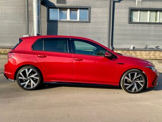 2021 Volkswagen Golf VIII, красный, 2199999 рублей, вид 4