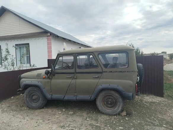 1997 УАЗ 31512, зелёный, 260000 рублей - вид 2