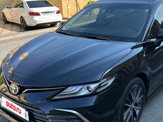 2023 Toyota Camry VIII (XV70) Рестайлинг, чёрный, 3900000 рублей, вид 3