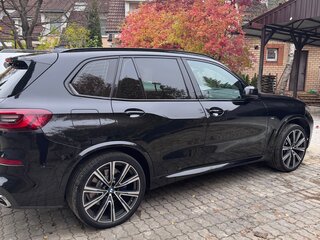 2021 BMW X5 40i IV (G05/G18), чёрный, 7900000 рублей, вид 5