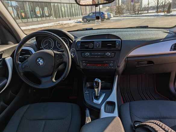 2012 BMW 1 серии 116i II (F20/F21), красный, 1100000 рублей - вид 27