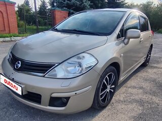2010 Nissan Tiida I Рестайлинг, коричневый, 760000 рублей, вид 1
