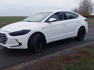 2018 Hyundai Elantra VI (AD), белый, 1200000 рублей, вид 1
