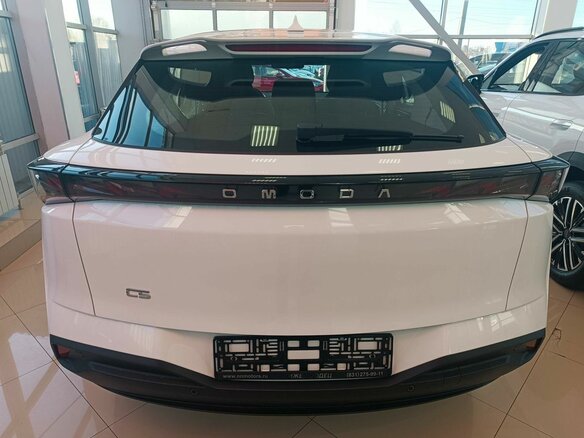 2026 Omoda C5 II, белый, 2250000 рублей - вид 5