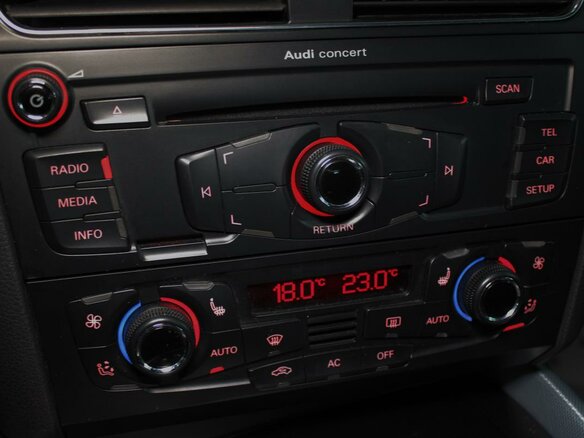 2010 Audi Q5 I (8R), белый - вид 12