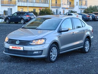 2018 Volkswagen Polo V Рестайлинг, серебристый, 1400000 рублей, вид 3