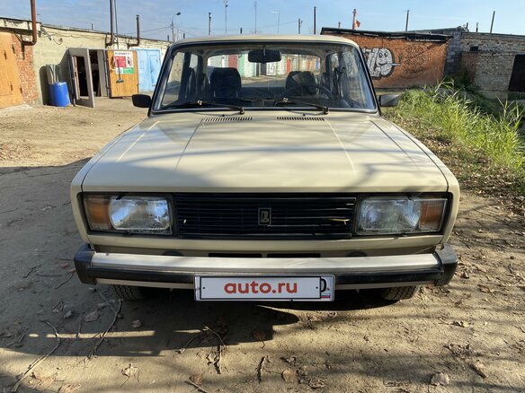 1990 Lada (ВАЗ) 2105, бежевый