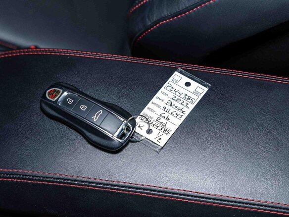 2022 Porsche 911 Carrera 4S VIII (992), красный, 22246671 рублей - вид 14