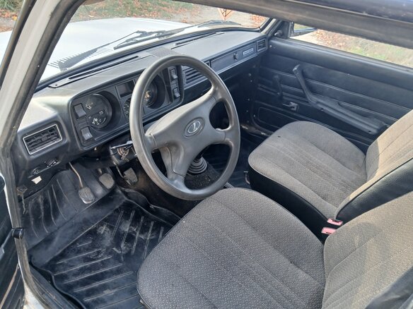 2003 Lada (ВАЗ) 2105, белый, 65000 рублей - вид 8