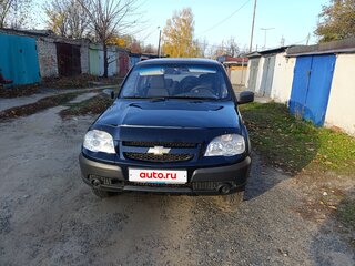 2013 Chevrolet Niva I Рестайлинг, чёрный, 450000 рублей, вид 2