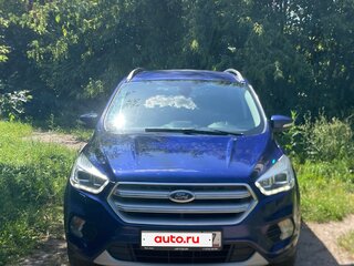 2017 Ford Kuga II Рестайлинг, синий, 1800000 рублей, вид 1