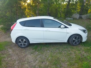 2016 Hyundai Solaris I Рестайлинг, белый, 1100000 рублей, вид 4