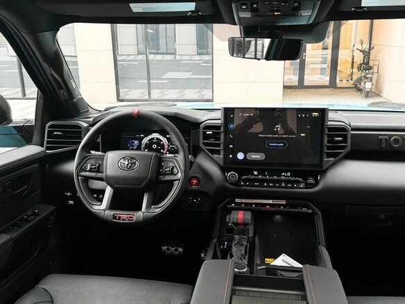 2026 Toyota Tundra Double Cab III, чёрный, 10900000 рублей - вид 10
