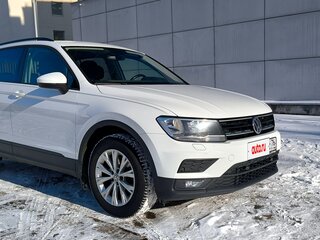 2018 Volkswagen Tiguan II, белый, 1890000 рублей, вид 1
