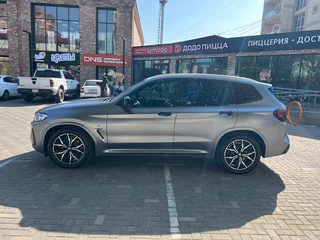 2021 BMW X3 25i xDrive III (G01) Рестайлинг, серый, 3800000 рублей, вид 4