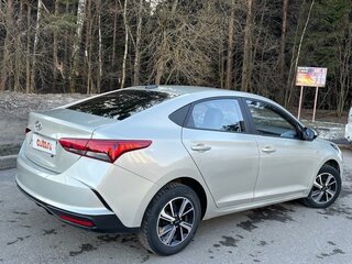 2020 Hyundai Solaris II, серебристый, 1630000 рублей, вид 2